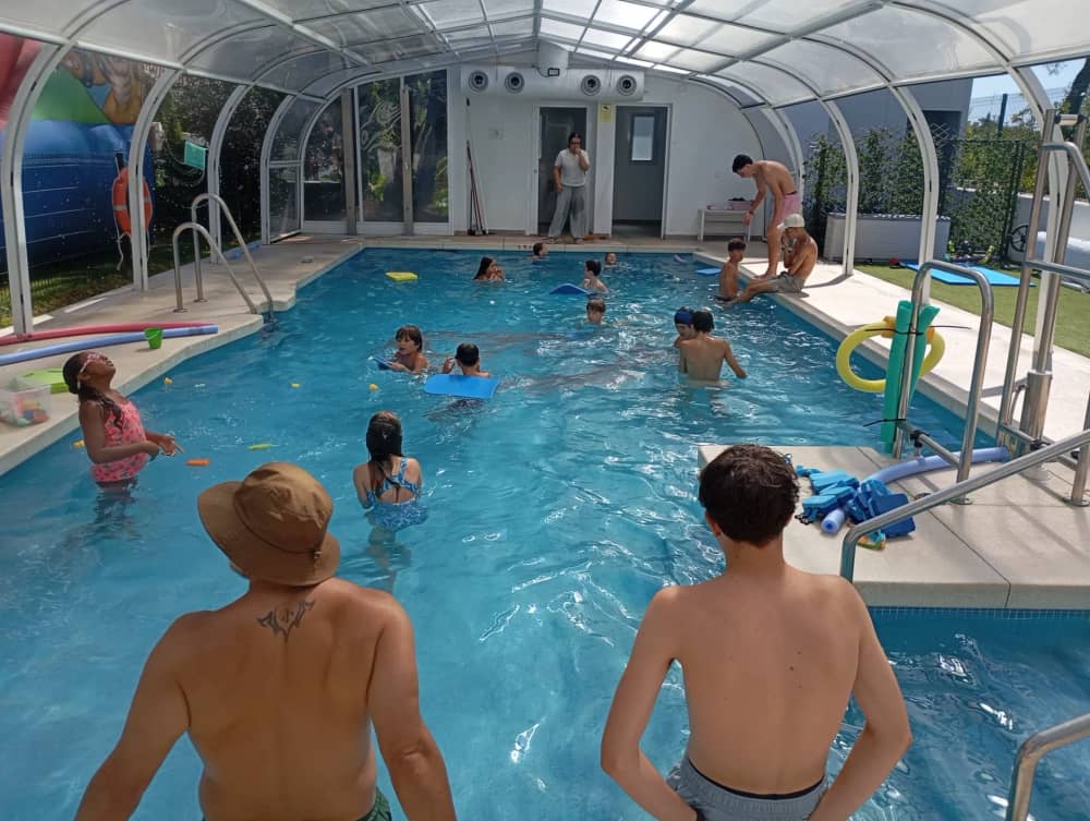 Casa Ángeles Marbella swimming pool where children's swimming lessons take place